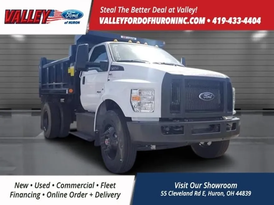 2025 Ford F-750 photo 1
