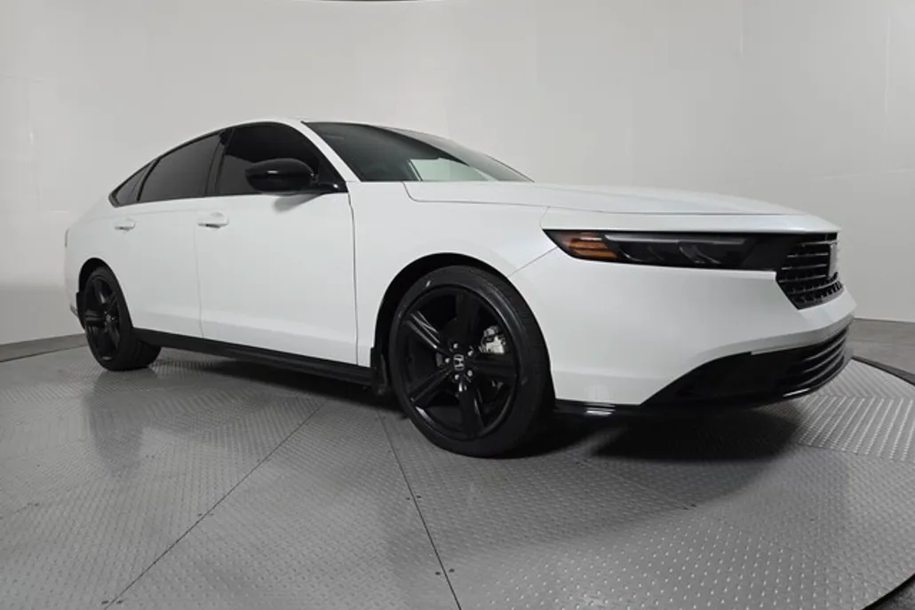 2023 Honda Accord Hybrid Sport-L photo 1