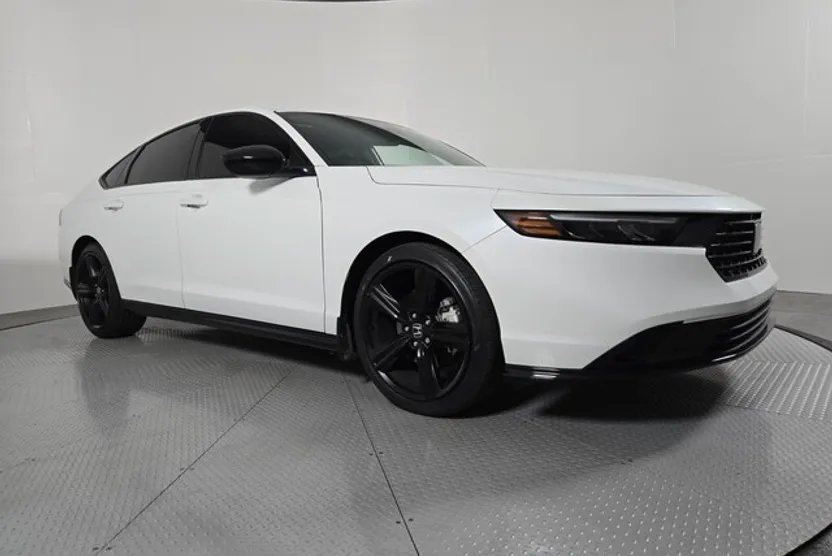 2023 Honda Accord Hybrid Sport-L photo 1