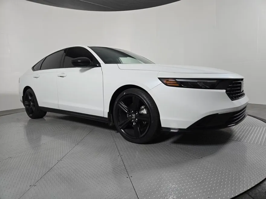 2023 Honda Accord Hybrid Sport-L photo 1