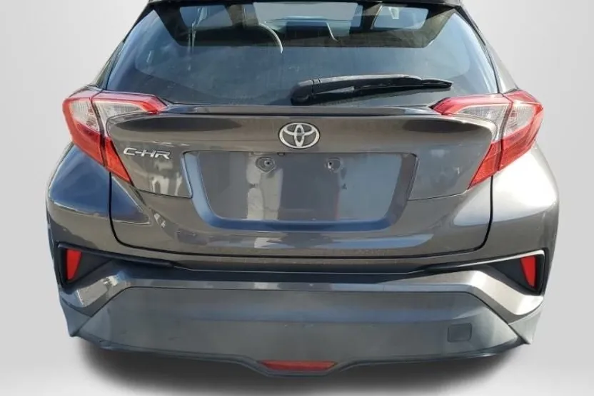 2018 Toyota C-HR XLE Premium photo 1