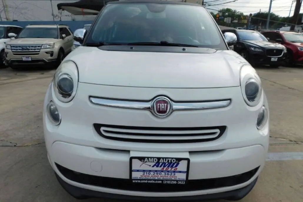 2014 Fiat 500L Lounge photo 1