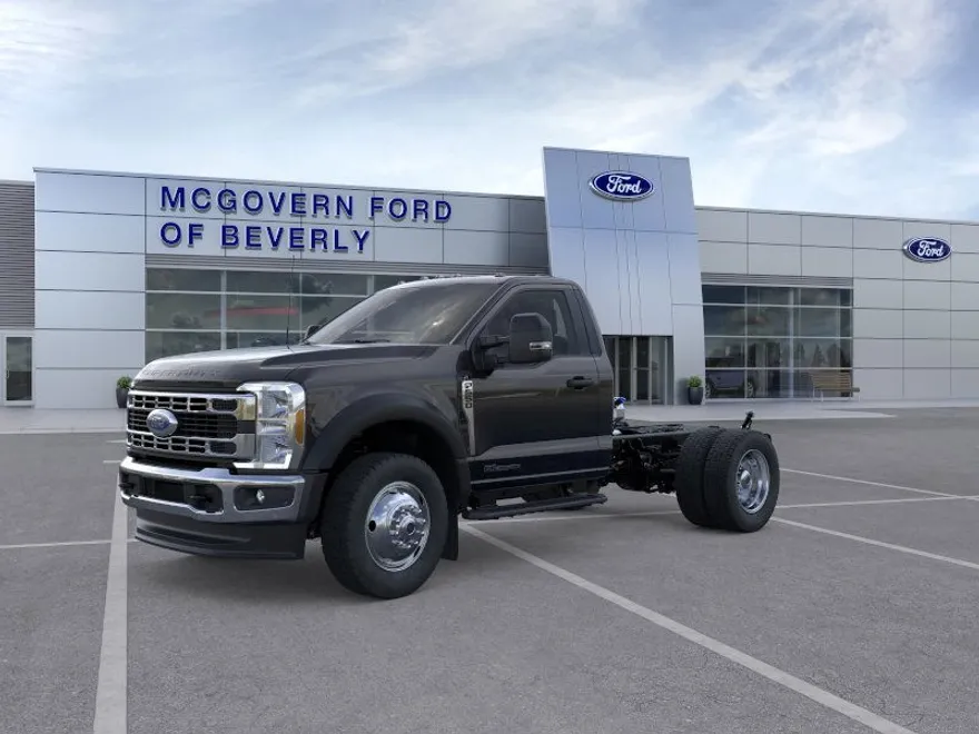 2025 Ford F-550 photo 1