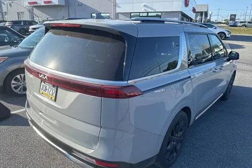 2024 Kia Carnival SX photo 2