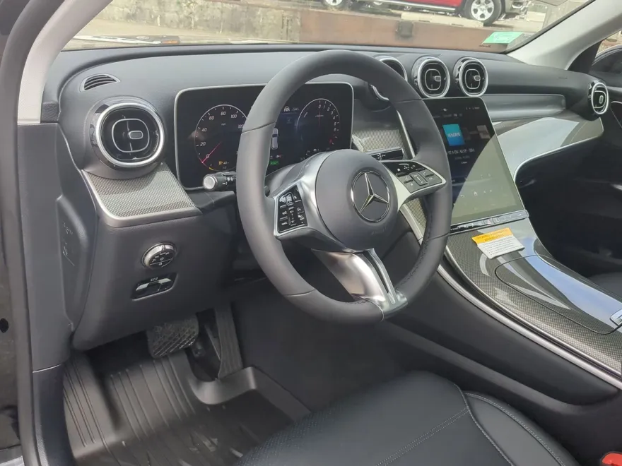 2026 Mercedes Benz GLC 350e 4MATIC photo 1