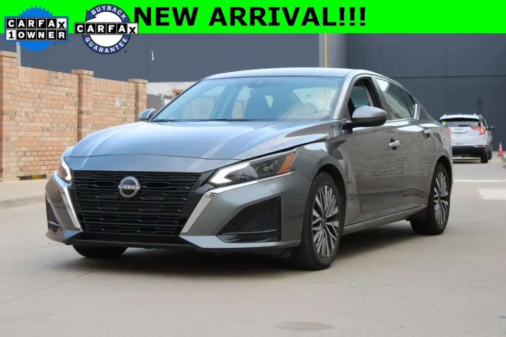 2023 Nissan Altima 2.5 SV photo 1