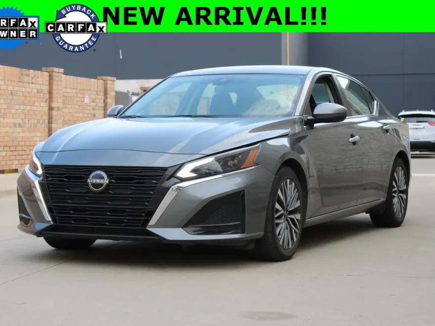 2023 Nissan Altima 2.5 SV photo 1
