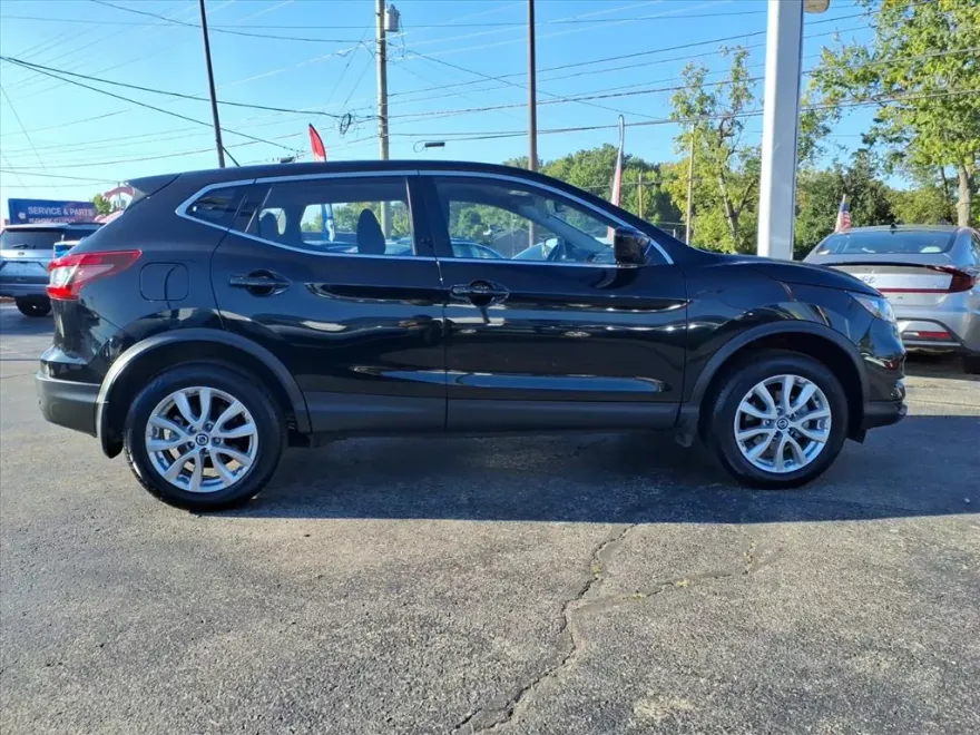 2021 Nissan Rogue Sport S photo 1