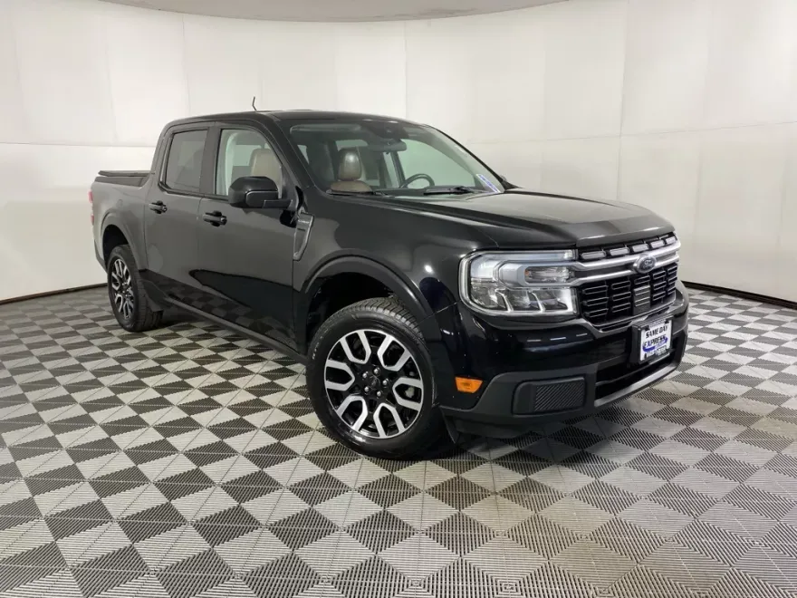 2022 Ford Maverick Lariat photo 1