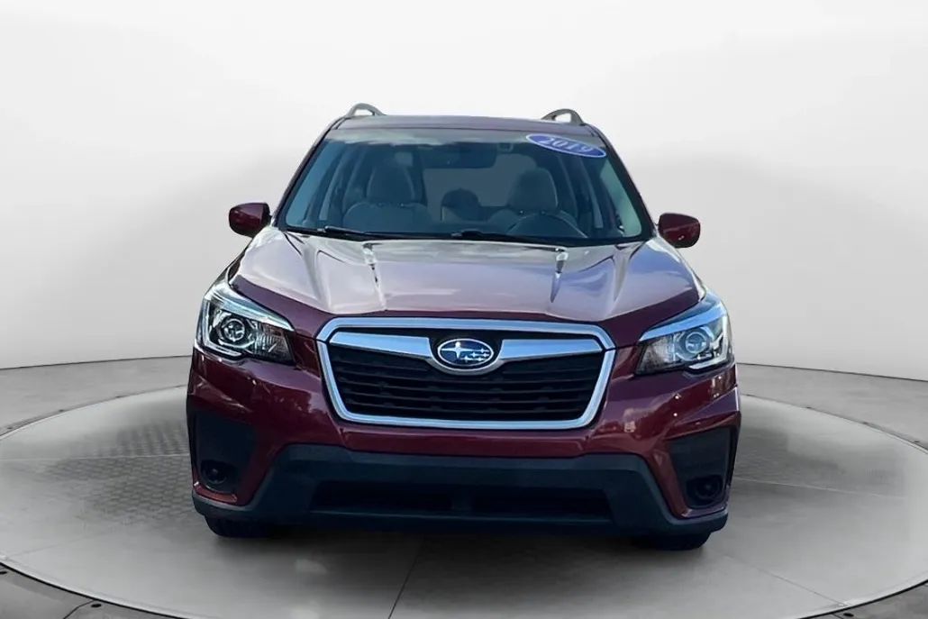 2019 Subaru Forester Premium photo 1