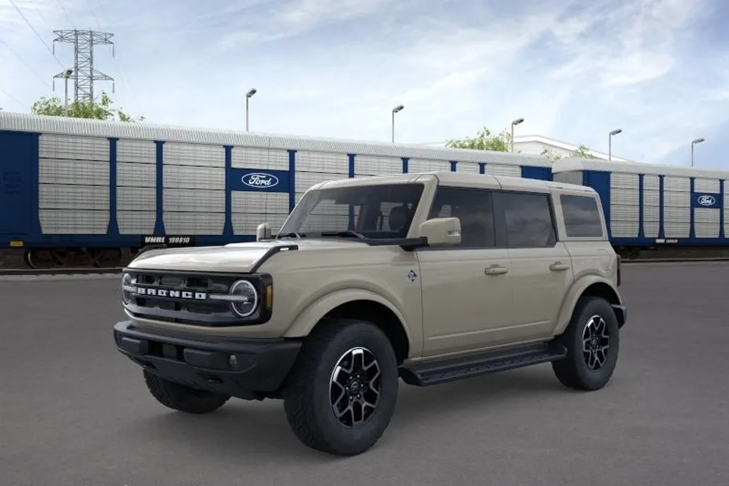 2025 Ford Bronco Outer Banks photo 1
