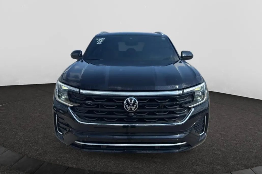 2024 Volkswagen Atlas Cross Sport SEL Premium R-Line photo 1