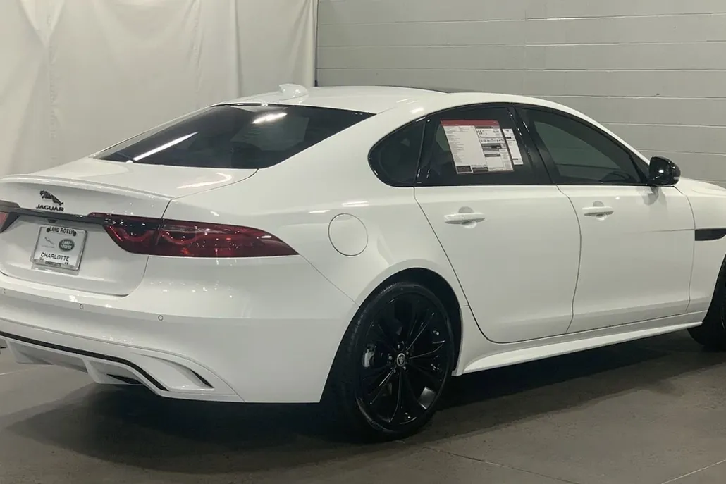 2024 Jaguar XF P250 R-Dynamic SE photo 1