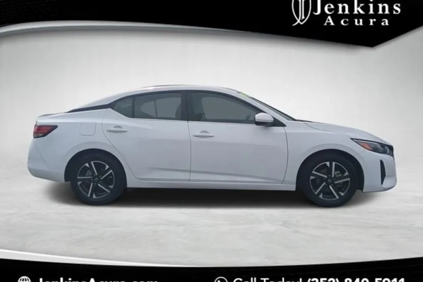 2024 Nissan Sentra SV photo 1