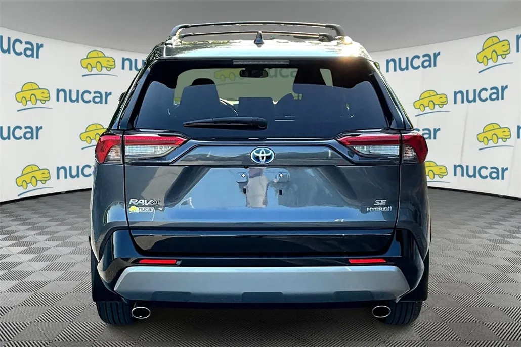 2022 Toyota RAV4 Hybrid SE photo 1