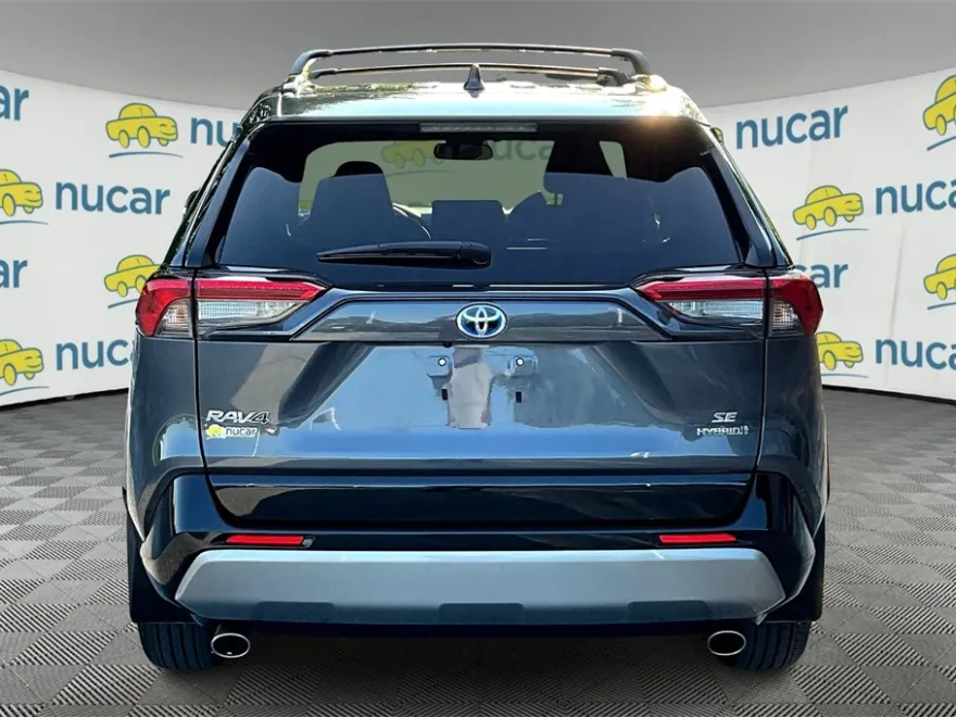2022 Toyota RAV4 Hybrid SE photo 1