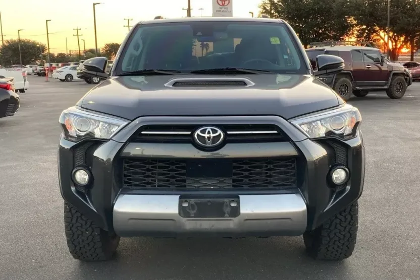 2020 Toyota 4Runner TRD Off-Road Premium photo 1