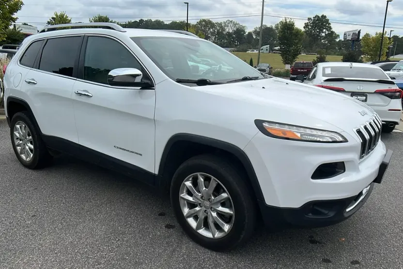 2017 Jeep Cherokee Limited photo 1