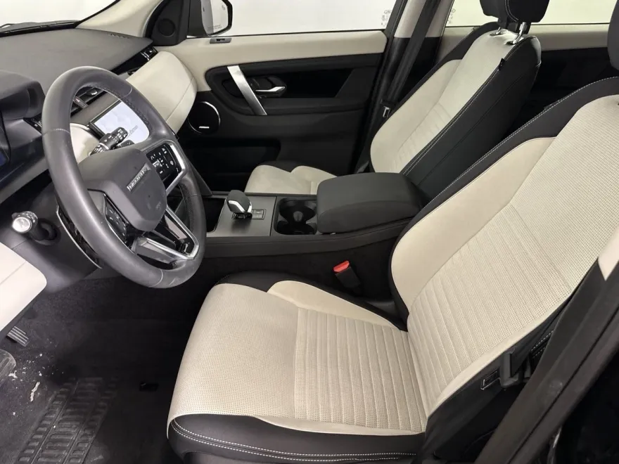 2024 Land Rover Discovery Sport S photo 1