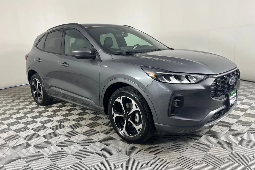 2023 Ford Escape ST-Line Select photo 1