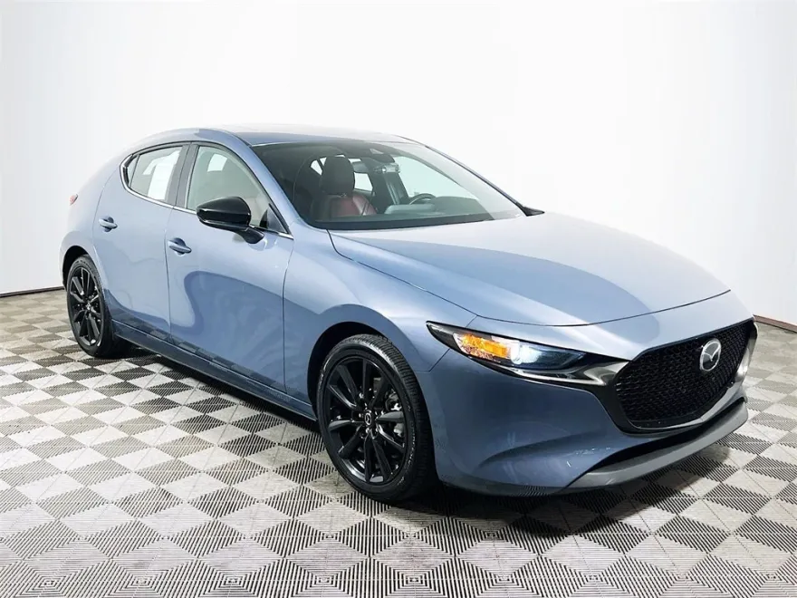 2023 Mazda Mazda3 2.5 s Carbon photo 1