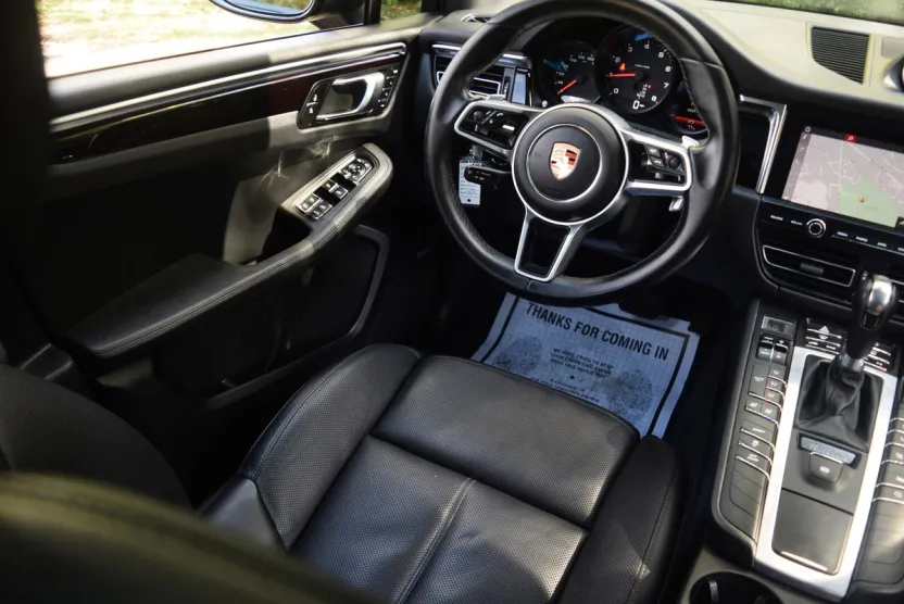 2020 Porsche Macan 4 photo 1