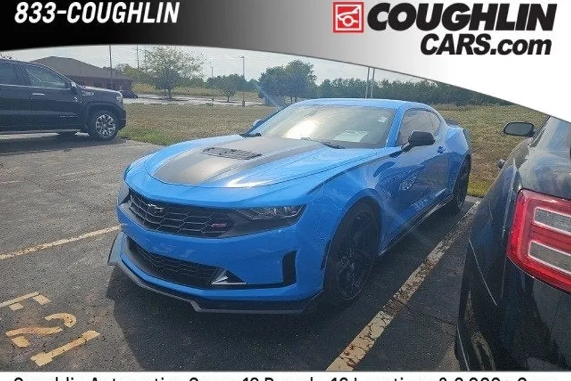 2022 Chevrolet Camaro LT1 photo 1