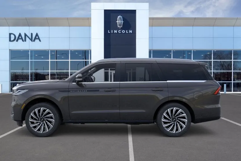 2025 Lincoln Navigator Black Label photo 1