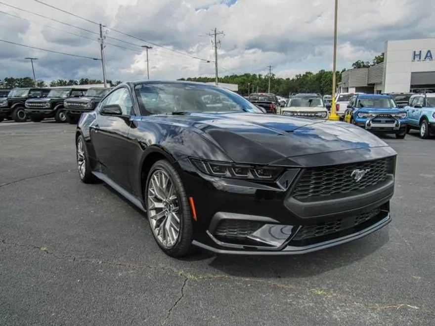 2025 Ford Mustang EcoBoost Premium photo 1