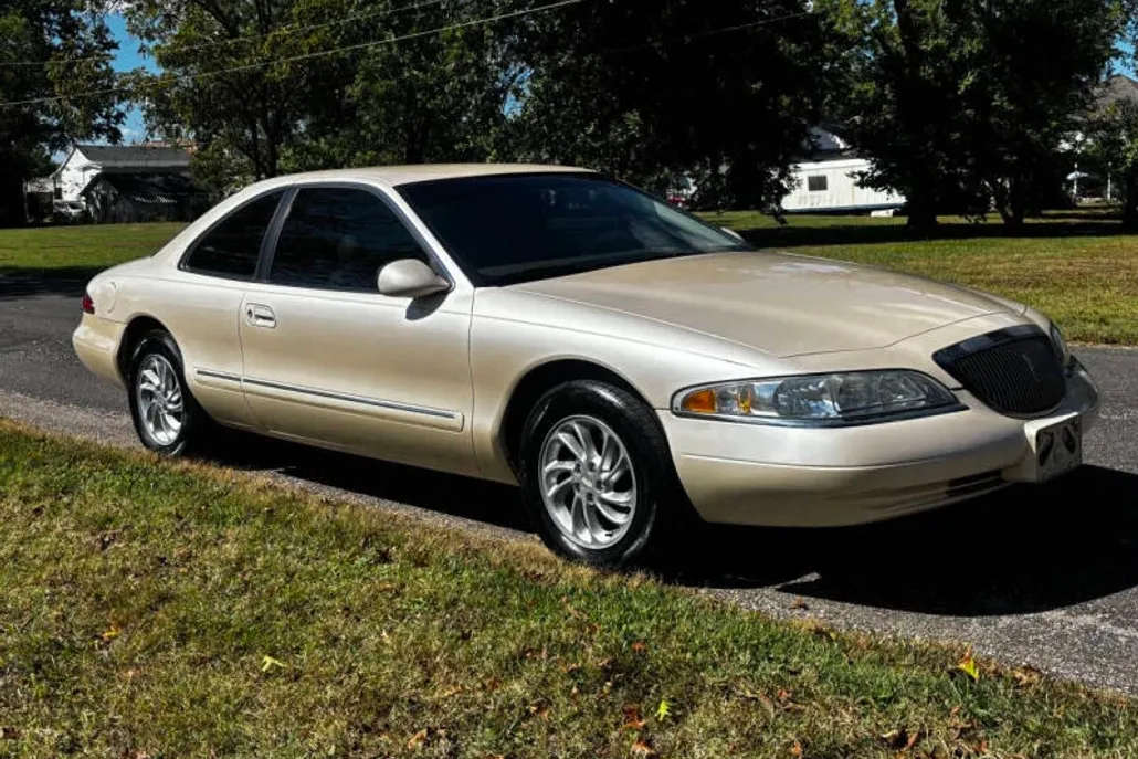 1998 Lincoln Mark Series photo 1