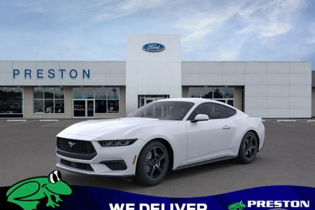 2025 Ford Mustang EcoBoost photo 1