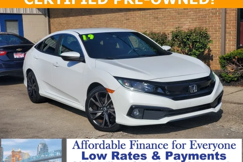 2019 Honda Civic Sport photo 1