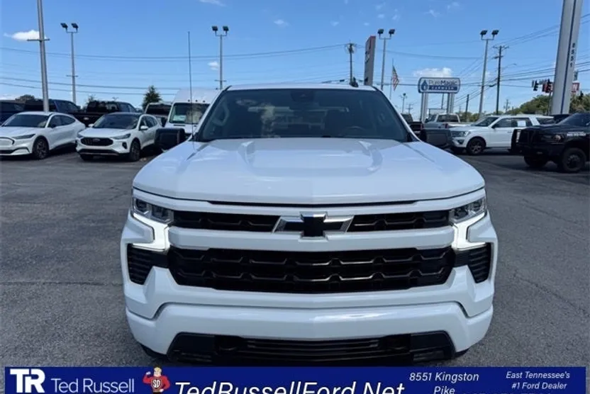 2024 Chevrolet Silverado 1500 RST photo 1