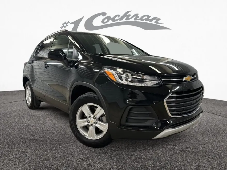 2022 Chevrolet Trax LT photo 1