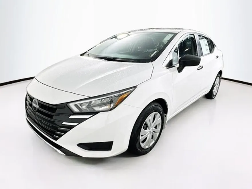 2025 Nissan Versa S photo 1