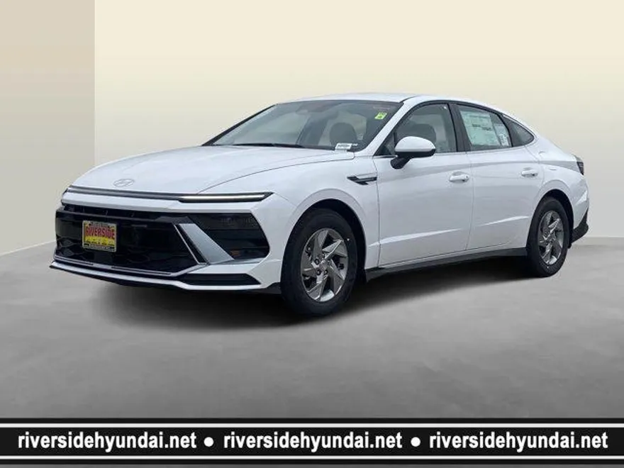 2025 Hyundai Sonata SE photo 1