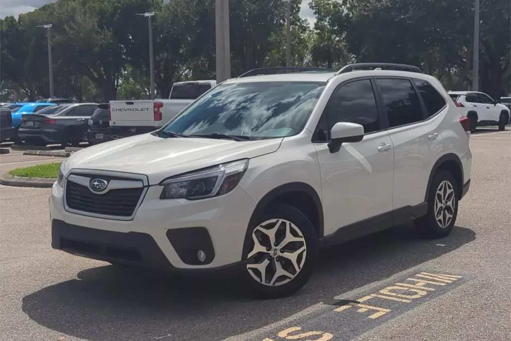 2021 Subaru Forester Premium photo 1