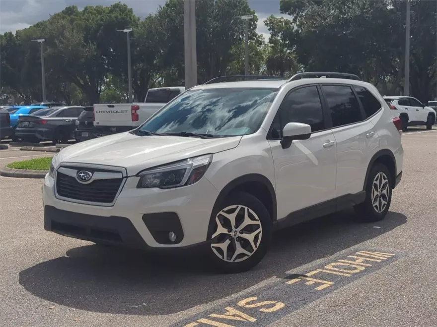 2021 Subaru Forester Premium photo 1