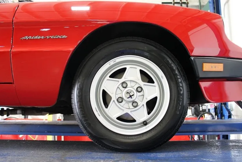 1989 Alfa Romeo Spider VELOCE photo 1