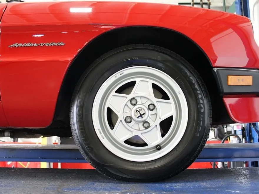 1989 Alfa Romeo Spider VELOCE photo 1