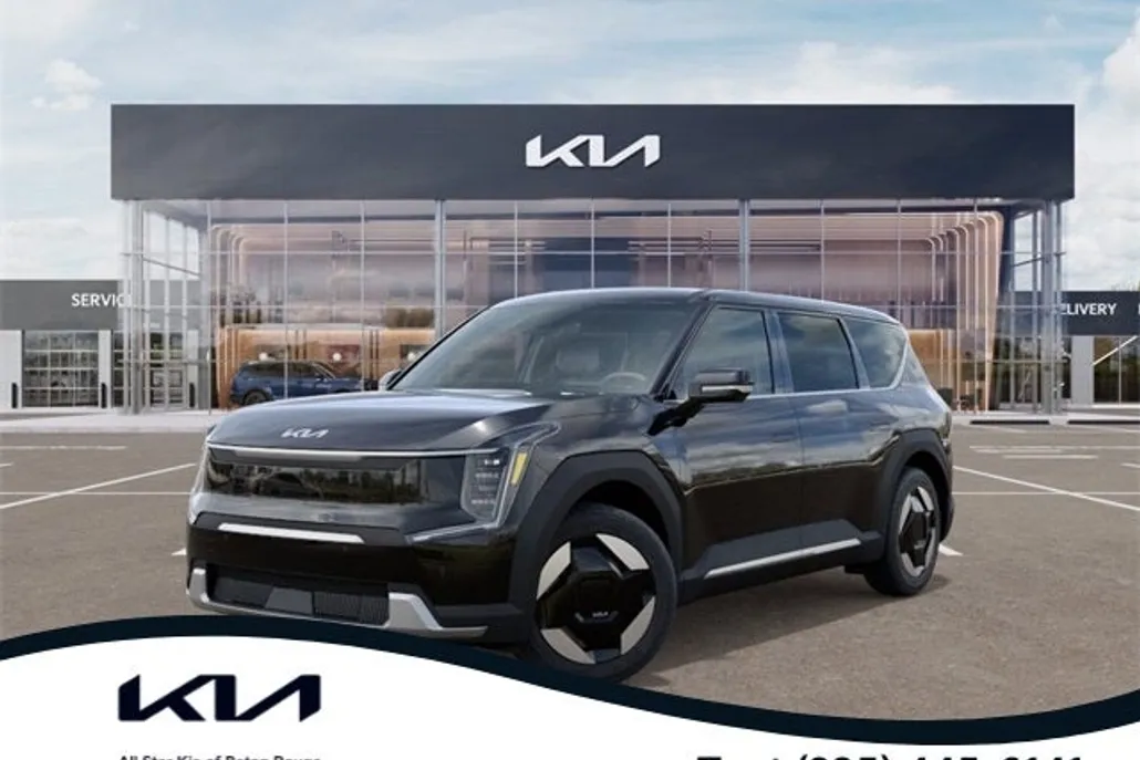 2026 Kia EV9 Light Long Range photo 1