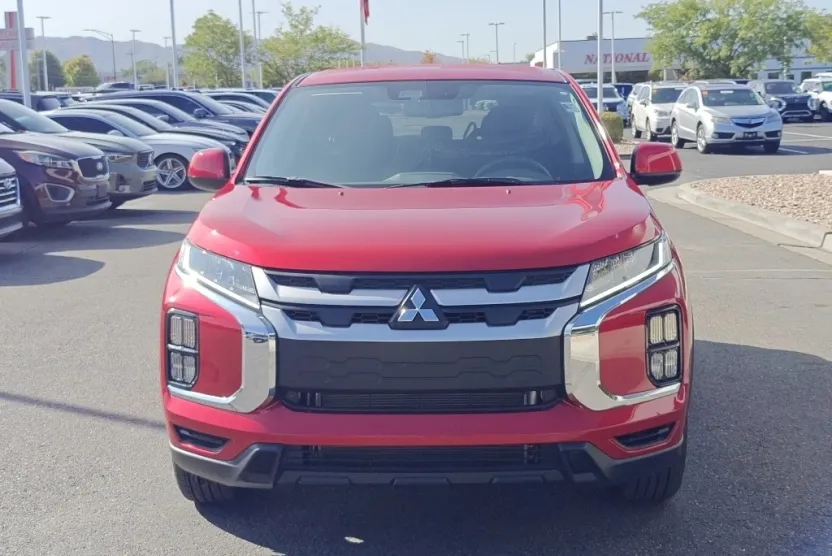 2025 Mitsubishi Outlander Sport ES SE LE photo 1