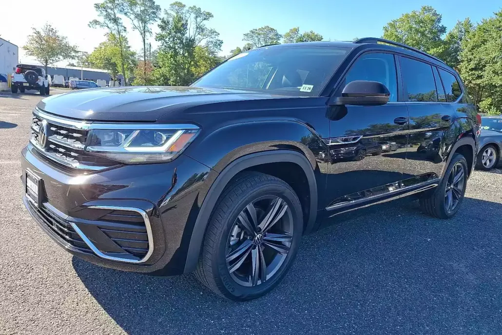 2021 Volkswagen Atlas V6 SE Technology R-Line photo 1
