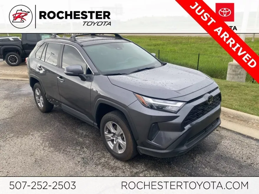 2024 Toyota RAV4 XLE photo 1