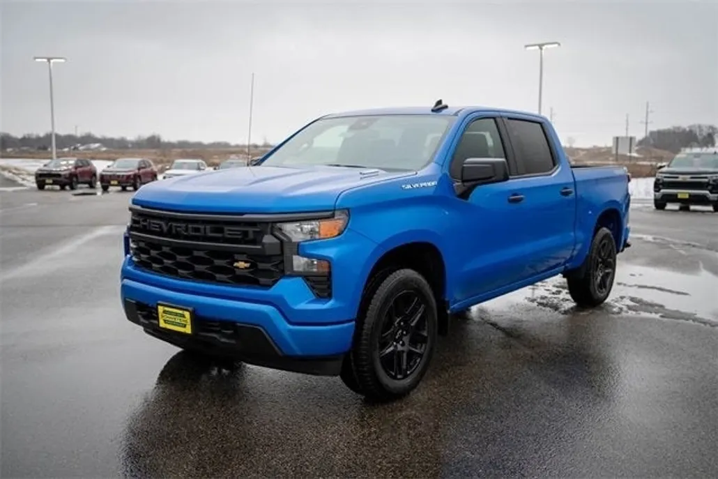 2025 Chevrolet Silverado 1500 Custom photo 1