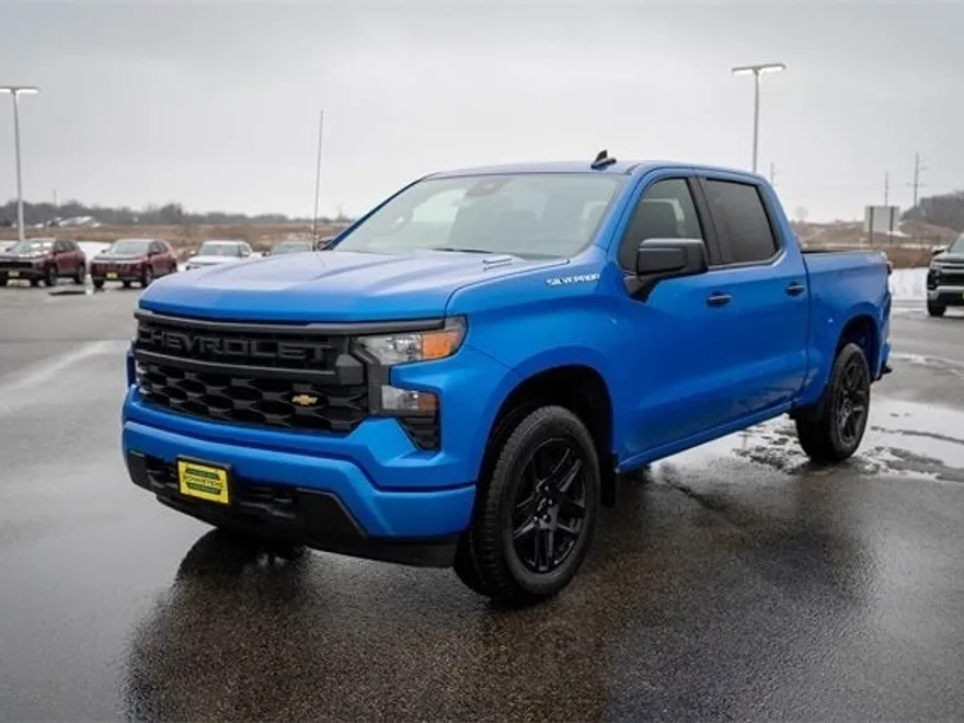 2025 Chevrolet Silverado 1500 Custom photo 1