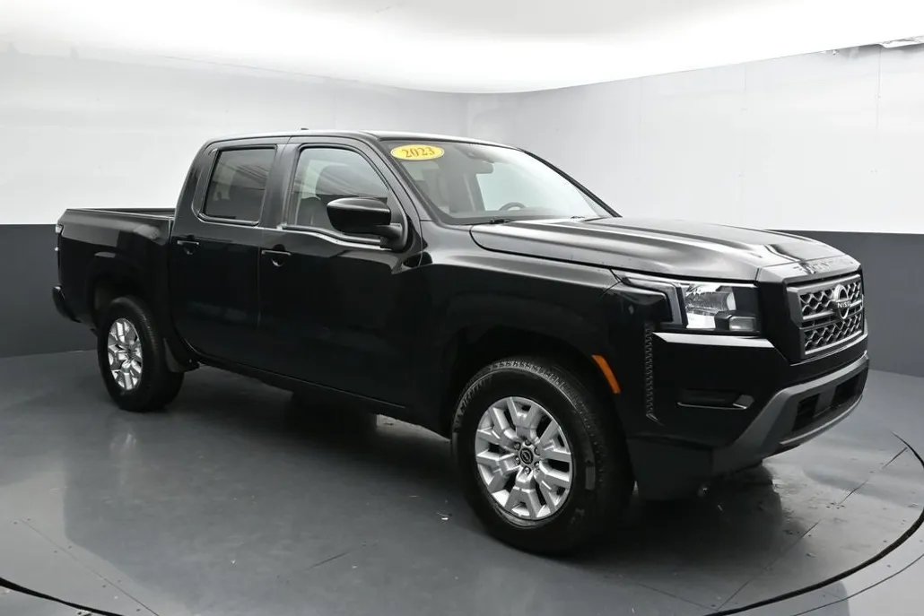 2023 Nissan Frontier Crew Cab SV photo 1