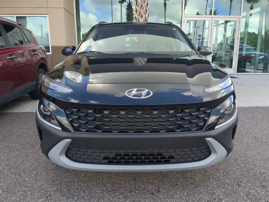 2023 Hyundai Kona SEL photo 1