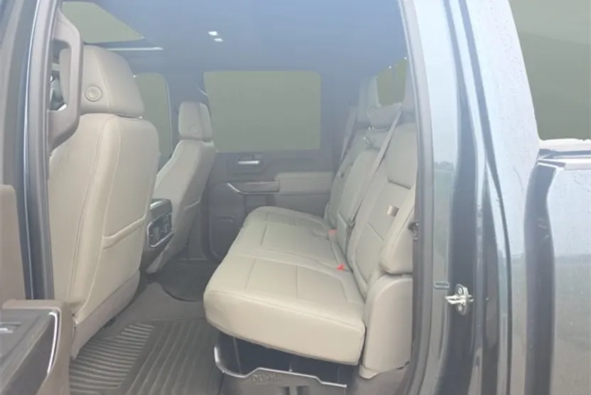 2020 Chevrolet Silverado 3500HD LTZ photo 1