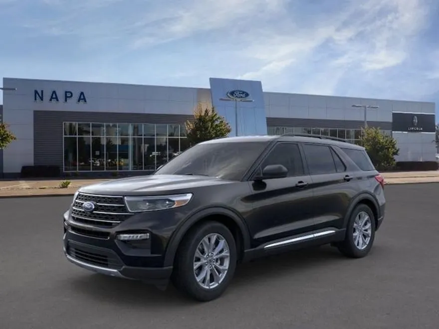 2024 Ford Explorer XLT photo 1
